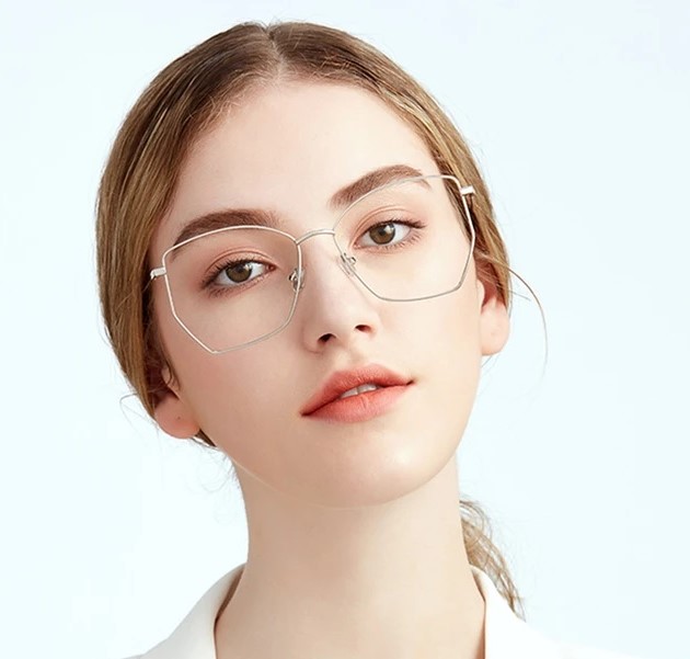 Top 8 Trends In Women S Eyeglasses For 2022 Blogger S Paradise