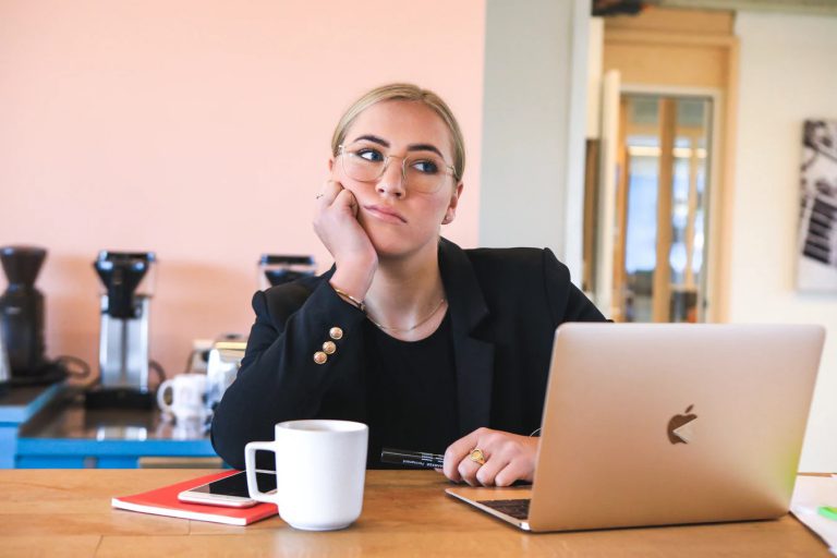 How to Master a Virtual Career Fair and Land a Dream Job?