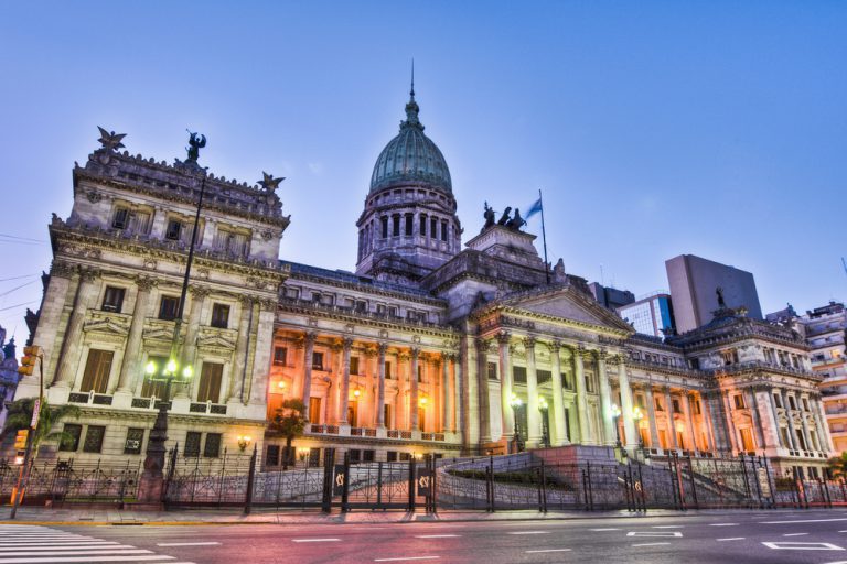 5 Best Travel Destinations for Singles