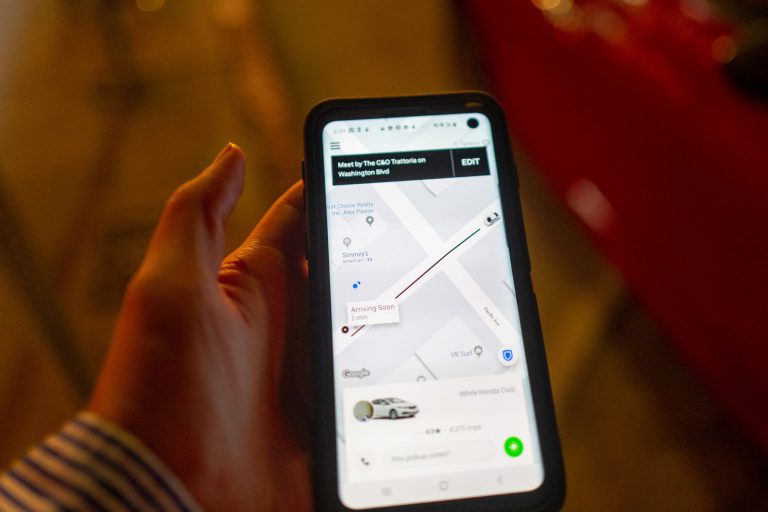 7 Key Factors While Developing A Successful Uber App