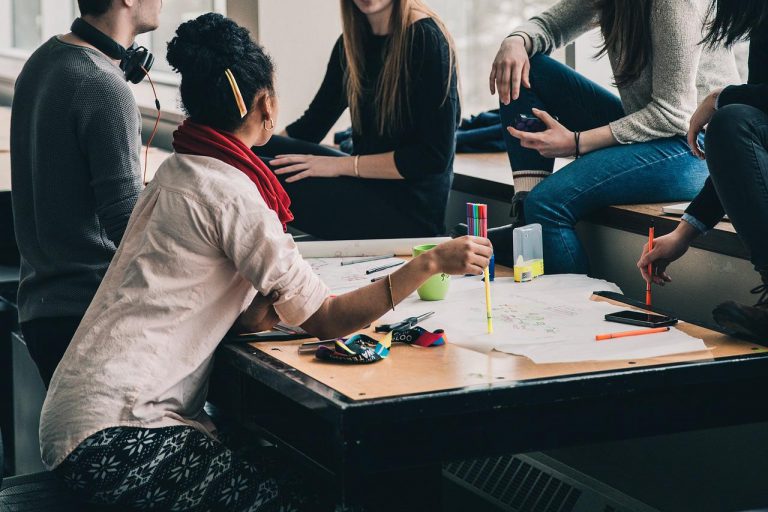 7 Effective Community Marketing Tips to Follow