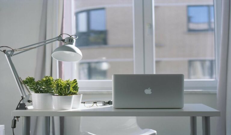 When and Why to Consider Glass Replacement for Your Home