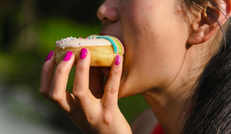 How Your Diet Affects Your Teeth: Best and Worst Foods for Oral Health