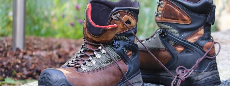 safety boots in industrial applications