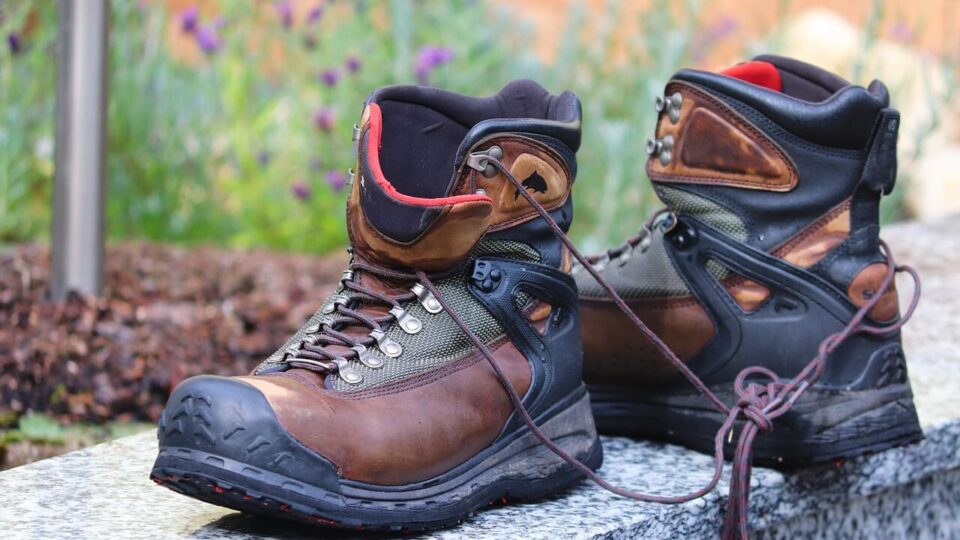safety boots in industrial applications